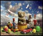 Плюшевый медведь сидит на барабан, шары и другие ценные подарки от Рождества